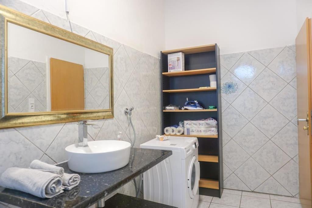 Apartment In Wuppertal - Charmante 3-Zimmer-Oase Mit Kamin Und Badewanne Exterior foto